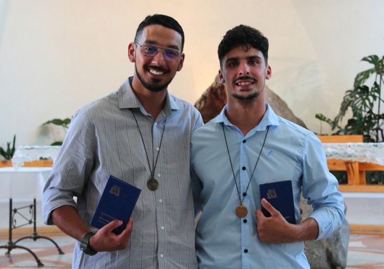 Primeras profesiones religiosas de dos salesianos Primeras profesiones religiosas de dos salesianos