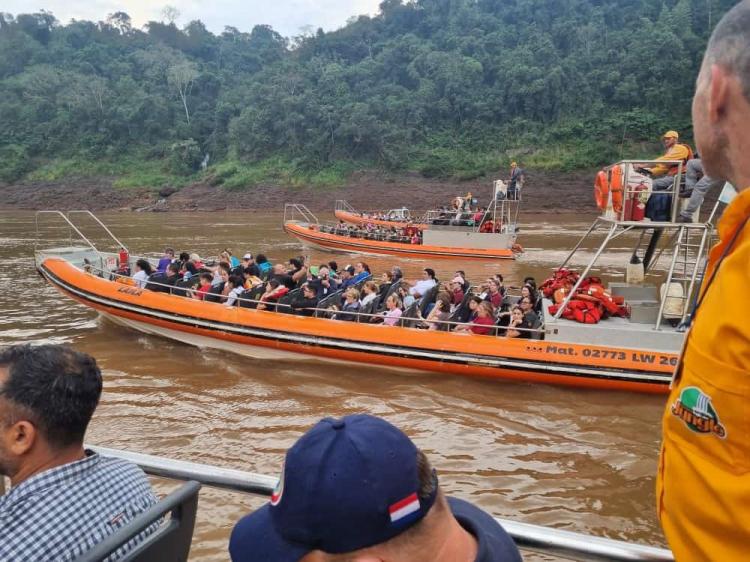 Puerto Iguazú celebró los 398 años de la primera fundación jesuítica Puerto Iguazú celebró los 398 años de la primera fundación jesuítica