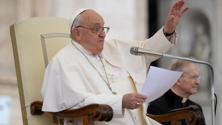 'Recen por la paz, luchen por la paz', exhortó el Papa 'Recen por la paz, luchen por la paz', exhortó el Papa