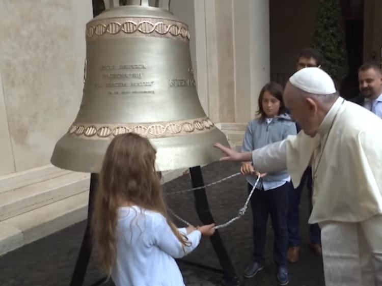 La campana bendecida por el Papa en favor de la vida recorre Ecuador La campana bendecida por el Papa en favor de la vida recorre Ecuador