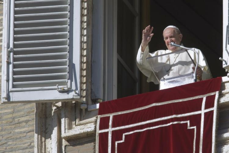 Regina Coeli: "La alegría de la Pascua no es para guardarla para uno mismo" Regina Coeli: "La alegría de la Pascua no es para guardarla para uno mismo"
