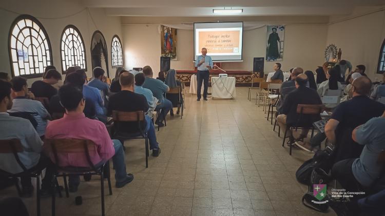 Río Cuarto: capacitación sobre protección a menores y adultos vulnerables Río Cuarto: capacitación sobre protección a menores y adultos vulnerables