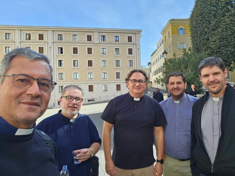 Sacerdotes argentinos en el encuentro internacional de párrocos para el Sínodo Sacerdotes argentinos en el encuentro internacional de párrocos para el Sínodo