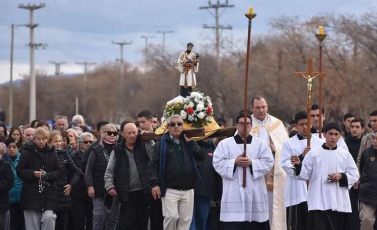 San Cayetano, el amigo del pueblo: miles de argentinos celebraron al patrono del pan y el trabajo