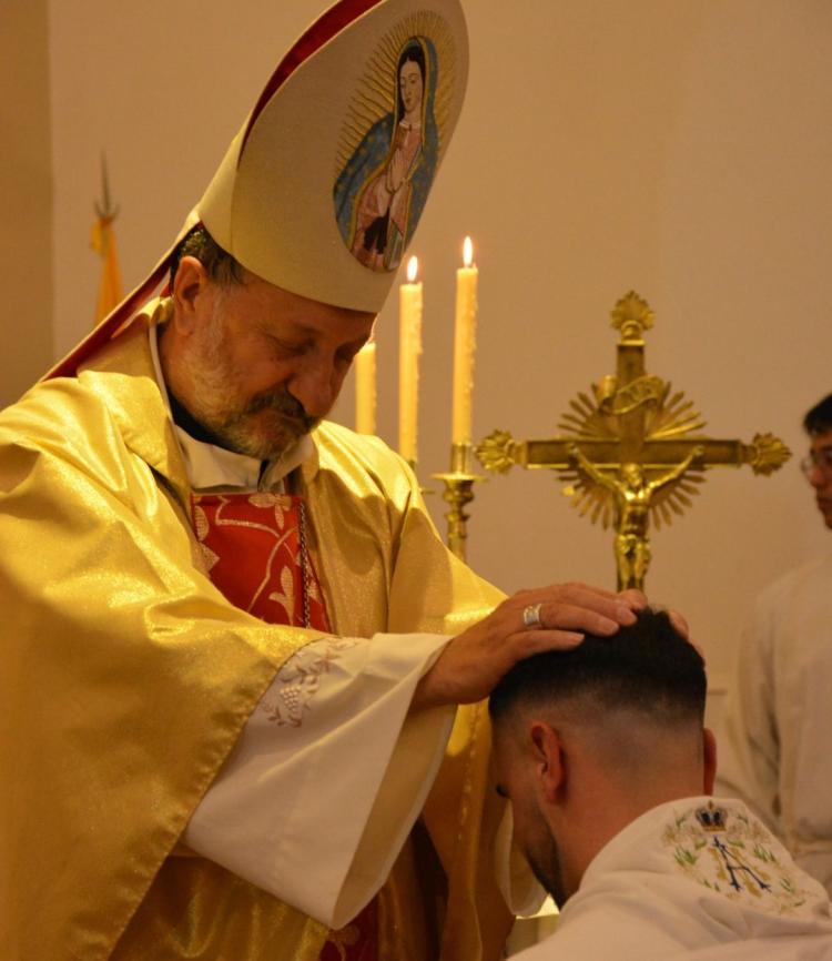 San Luis: Mons. Barba ordenó un nuevo diácono en una parroquia de Concarán
