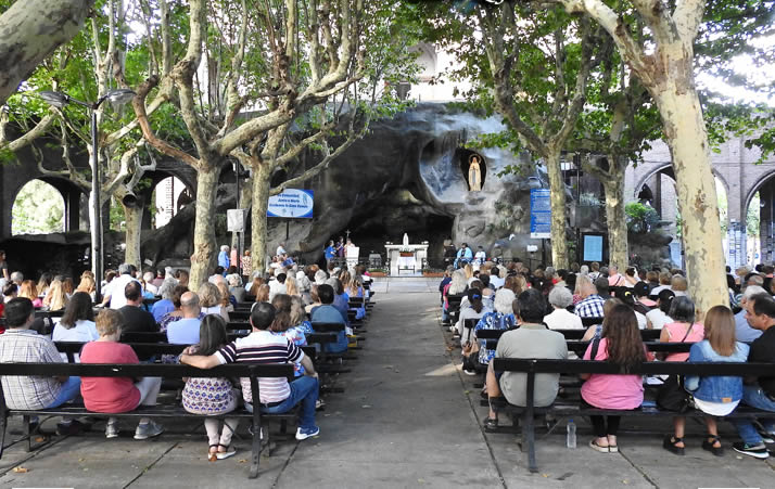 Fiesta de la Virgen de Lourdes en el Santuario de Santos Lugares