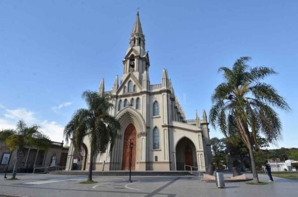 Santa Fe: nuevo párroco en la basílica y santuario de Nuestra Señora de Guadalupe Santa Fe: nuevo párroco en la basílica y santuario de Nuestra Señora de Guadalupe