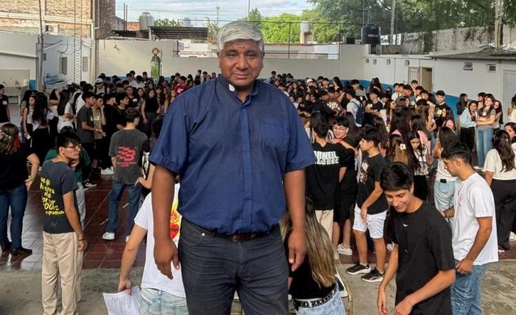 Santiago del Estero: unos 400 jóvenes se preparan para recibir la Confirmación Santiago del Estero: unos 400 jóvenes se preparan para recibir la Confirmación