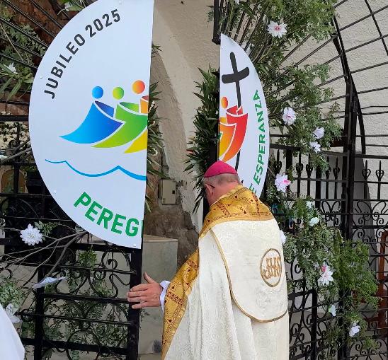 Catamarca: apertura de la Puerta Santa en el santuario de la Gruta de la Virgen del Valle Catamarca: apertura de la Puerta Santa en el santuario de la Gruta de la Virgen del Valle