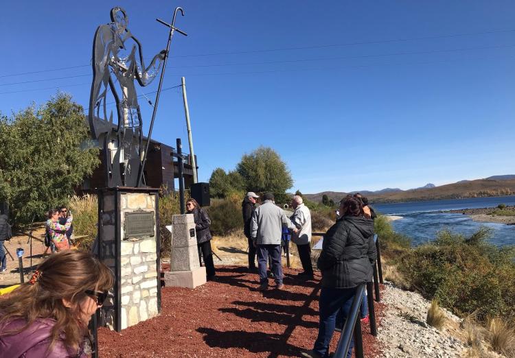Mirador Padre Mascardi, un espacio para la contemplación en la ruta 40 Mirador Padre Mascardi, un espacio para la contemplación en la ruta 40