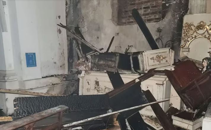 Buenos Aires: se incendió un altar de la iglesia de Santa Catalina de Siena Buenos Aires: se incendió un altar de la iglesia de Santa Catalina de Siena