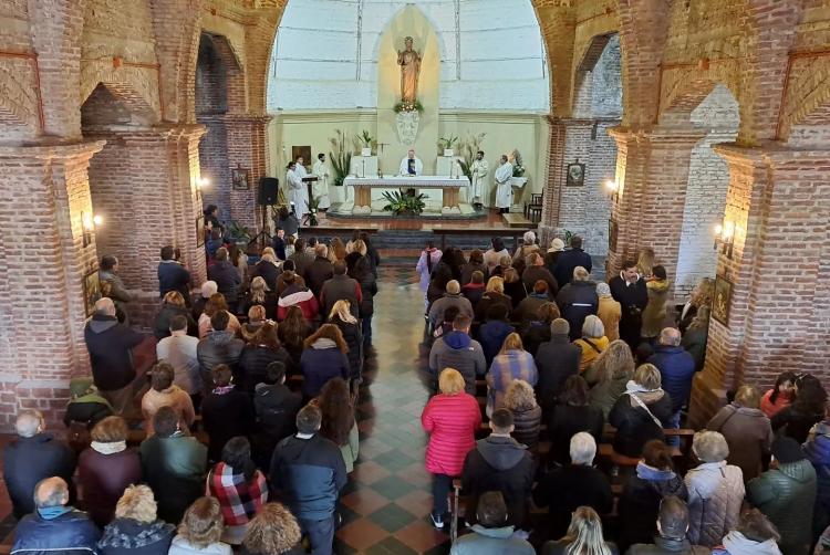 Se realizó un congreso eucarístico parroquial en Tres Arroyos Se realizó un congreso eucarístico parroquial en Tres Arroyos