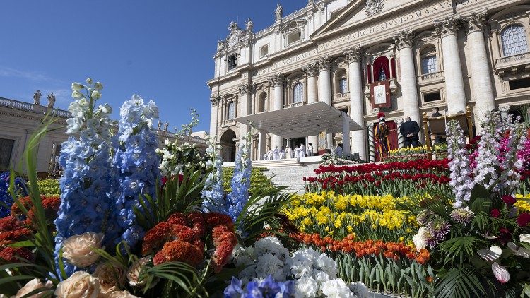 Semana Santa: la plaza y la basílica de San Pedro serán un jardín multicolor Semana Santa: la plaza y la basílica de San Pedro serán un jardín multicolor