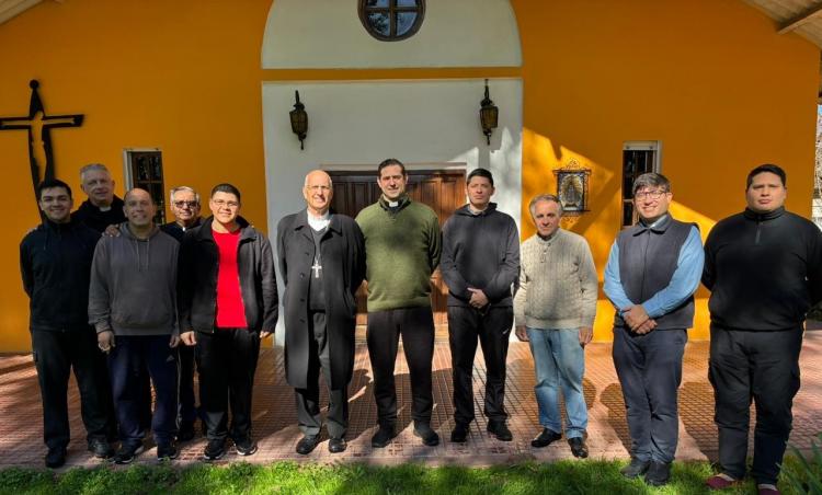 Seminaristas y candidatos al diaconado participaron del retiro anual castrense