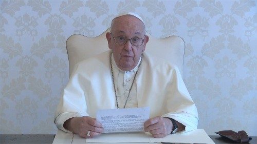 El Papa: 'Si no hay comunión, no hay Iglesia. Es una secta' El Papa: 'Si no hay comunión, no hay Iglesia. Es una secta'