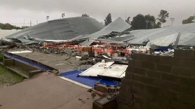 Bahía Blanca: el arzobispo animó a familiares de víctimas y damnificados Bahía Blanca: el arzobispo animó a familiares de víctimas y damnificados