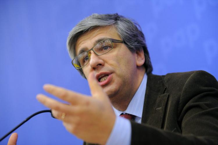 Tornielli, sobre 'Fiducia supplicans': 'El corazón de un pastor que nunca cierra las puertas' Tornielli, sobre 'Fiducia supplicans': 'El corazón de un pastor que nunca cierra las puertas'