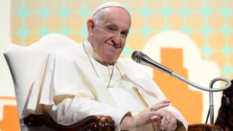 Transformar una economía que mata en una economía de vida", pidió el Papa en Asís Transformar una economía que mata en una economía de vida", pidió el Papa en Asís