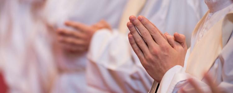 Tres nuevos sacerdotes y cinco diáconos permanentes para la diócesis de Quilmes Tres nuevos sacerdotes y cinco diáconos permanentes para la diócesis de Quilmes