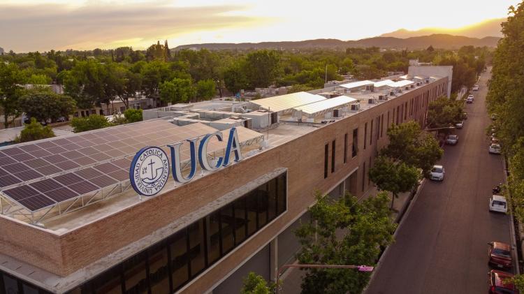 UCA Mendoza generará el 50% de su energía con paneles solares UCA Mendoza generará el 50% de su energía con paneles solares