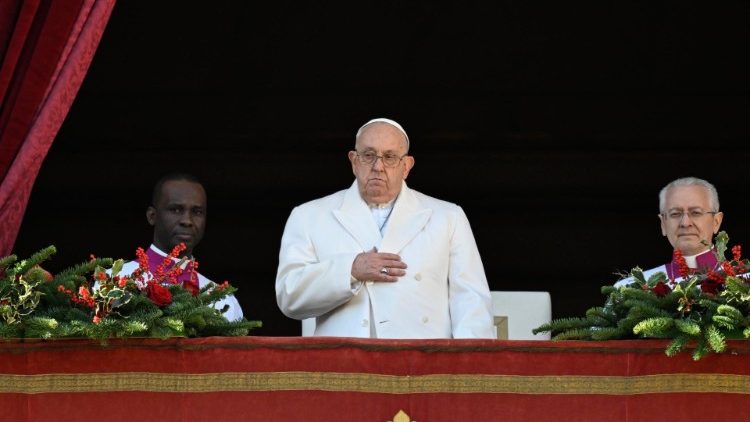 Urbe et Orbi: el Papa llama a afrontar con esperanza los conflictos de la actualidad Urbe et Orbi: el Papa llama a afrontar con esperanza los conflictos de la actualidad