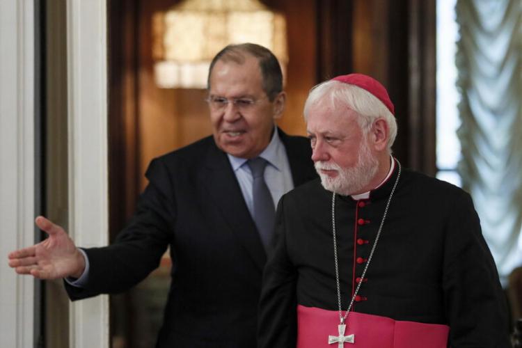 Vaticano: el arzobispo Gallagher habló por teléfono con el canciller ruso Vaticano: el arzobispo Gallagher habló por teléfono con el canciller ruso