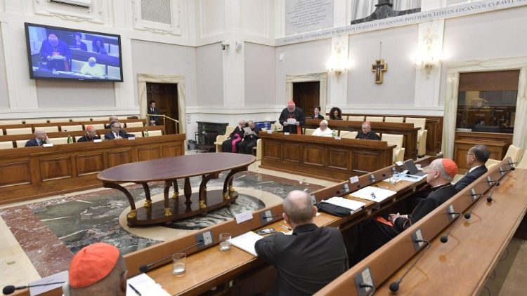 Vaticano: El Consejo de Economía analizó los estados financieros de 2021 Vaticano: El Consejo de Economía analizó los estados financieros de 2021