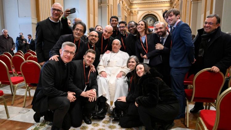 Vaticano: el Papa pide una teología 'accesible a todos' Vaticano: el Papa pide una teología 'accesible a todos'