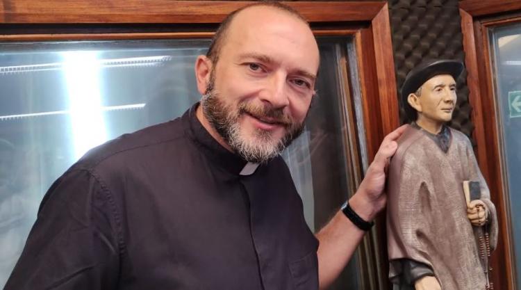 Visita Buenos Aires el coordinador del grupo de oración carismática del Vaticano Visita Buenos Aires el coordinador del grupo de oración carismática del Vaticano