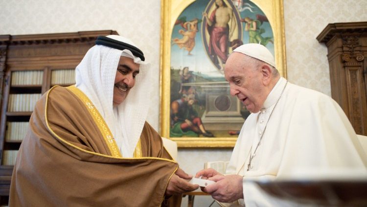 Visita del Papa a Bahréin: "Un viaje bajo la bandera del diálogo" Visita del Papa a Bahréin: "Un viaje bajo la bandera del diálogo"